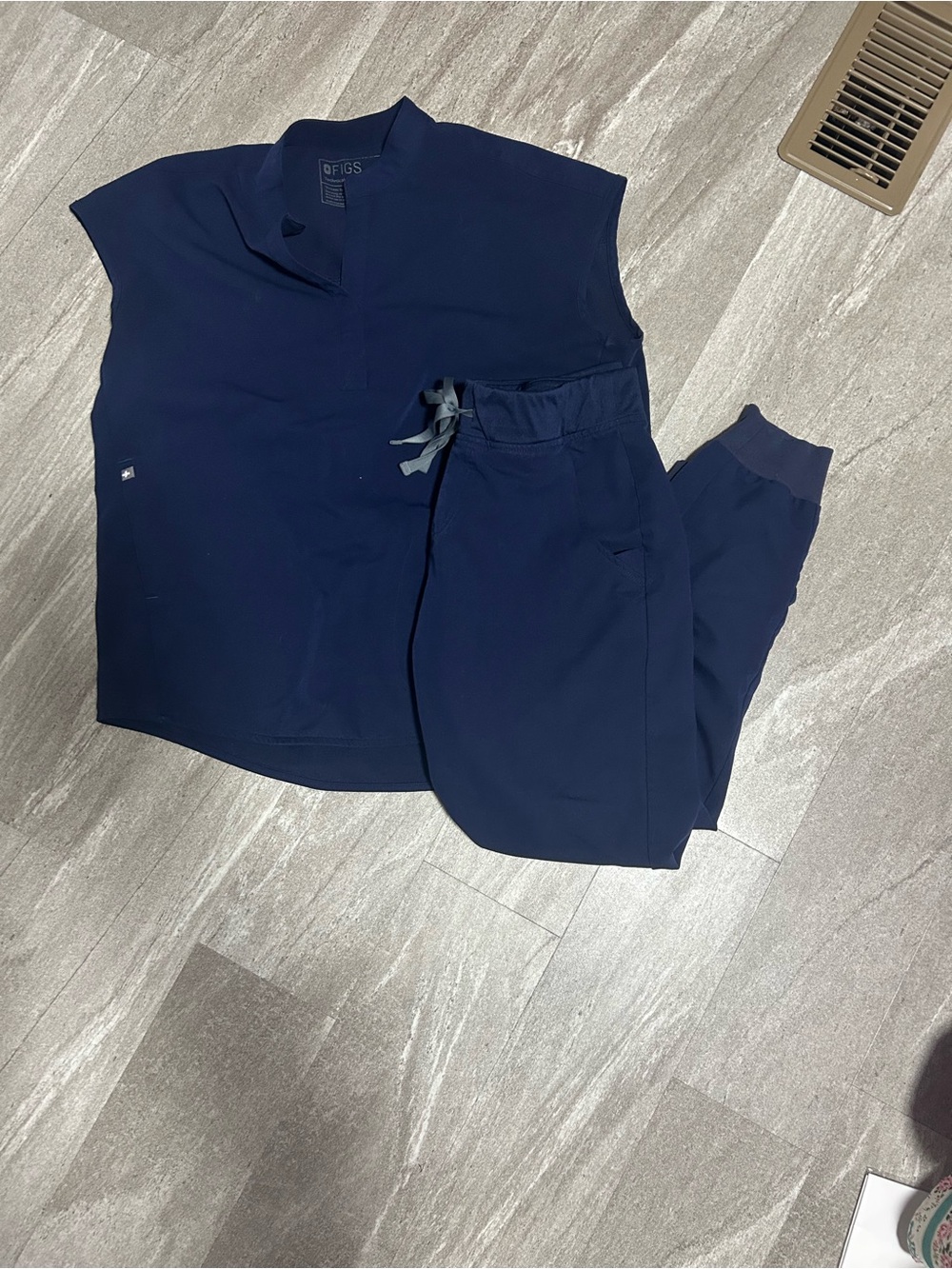 FIGS Navy XS Rafaela top and Small Petite joggers